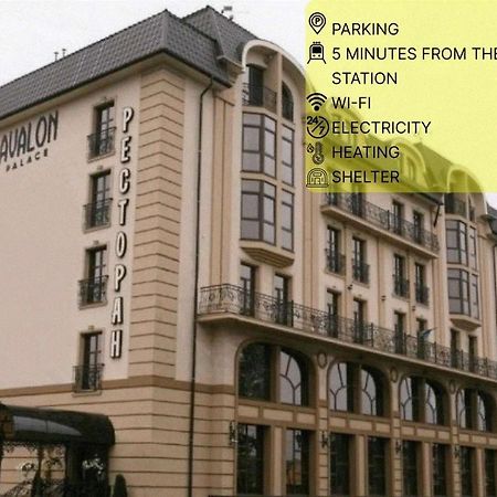 Avalon Palace Ternopil Kültér fotó
