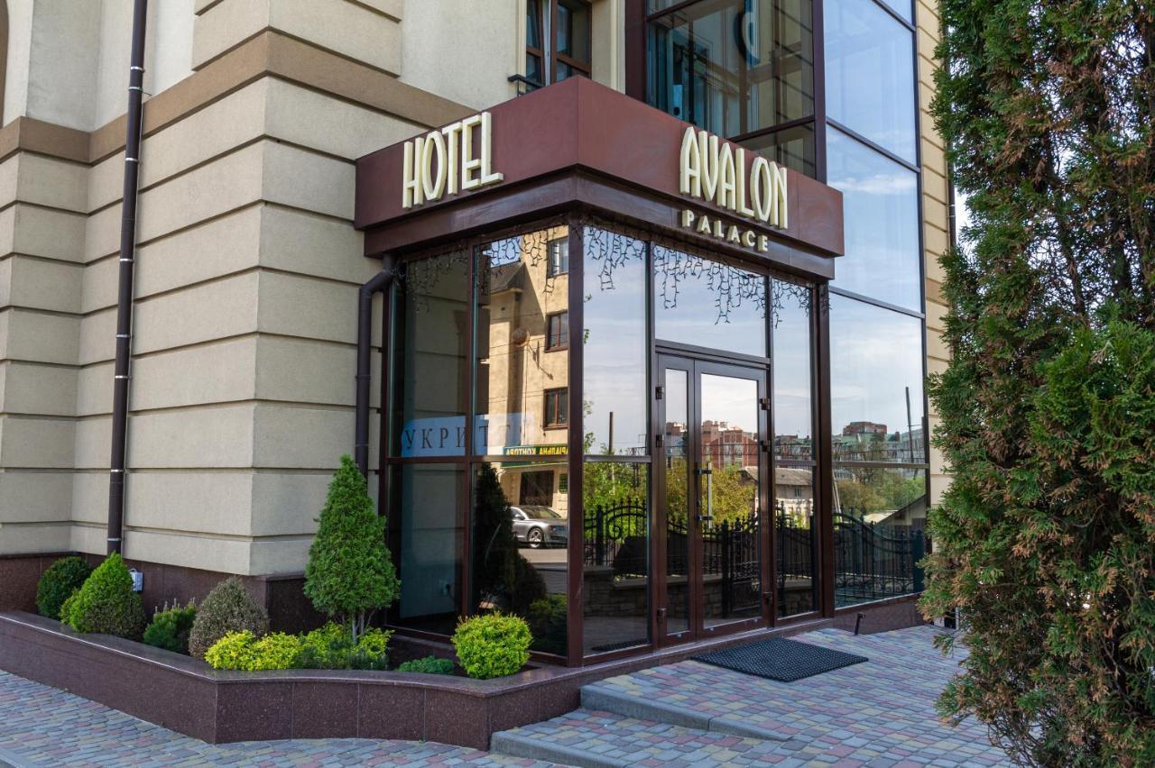 Avalon Palace Ternopil Kültér fotó