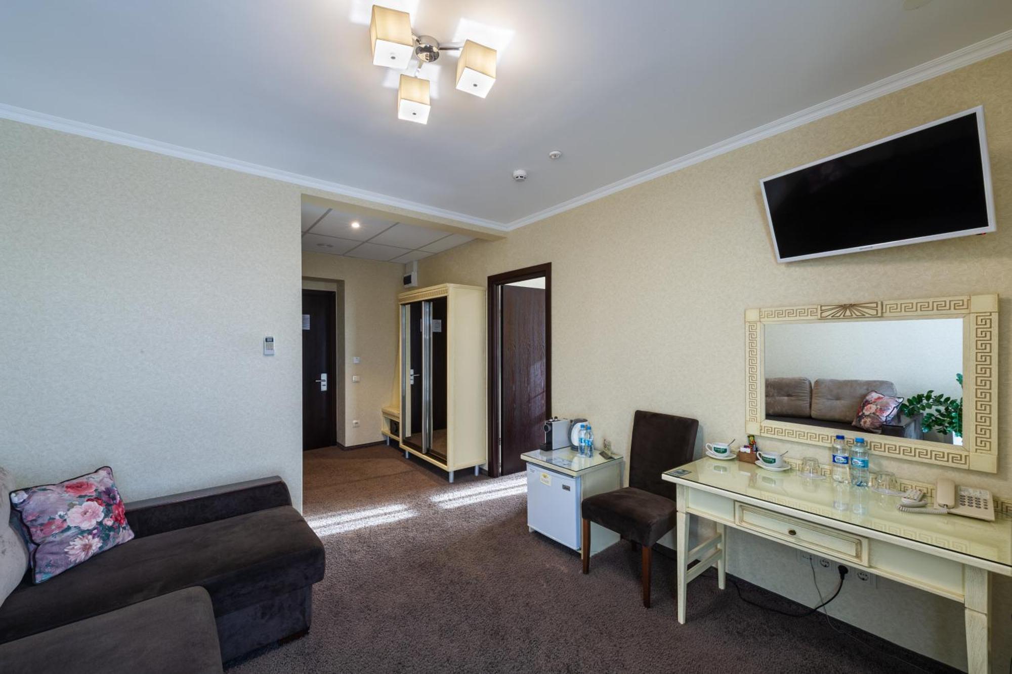 Avalon Palace Ternopil Kültér fotó