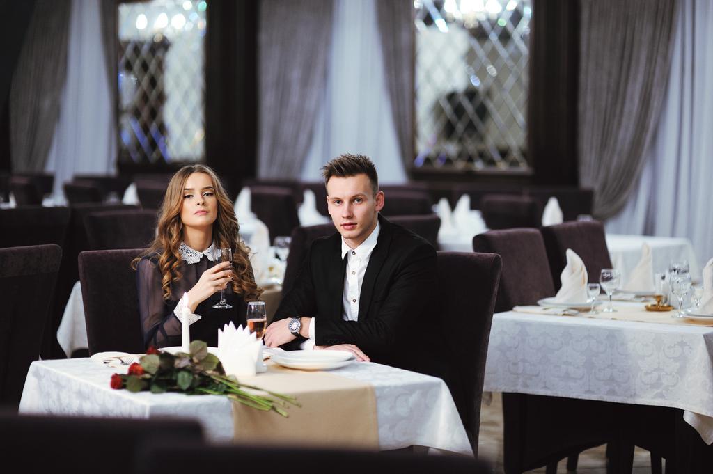 Avalon Palace Ternopil Kültér fotó