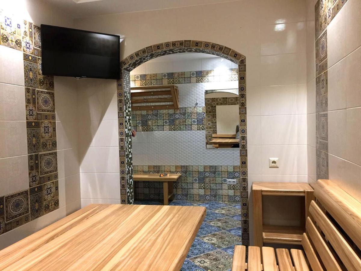 Avalon Palace Ternopil Kültér fotó