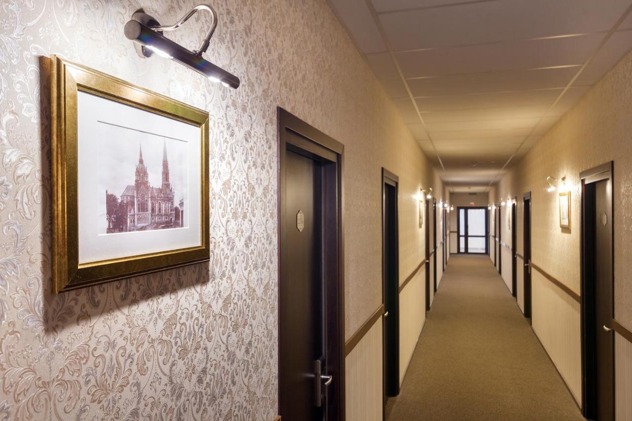 Avalon Palace Ternopil Kültér fotó